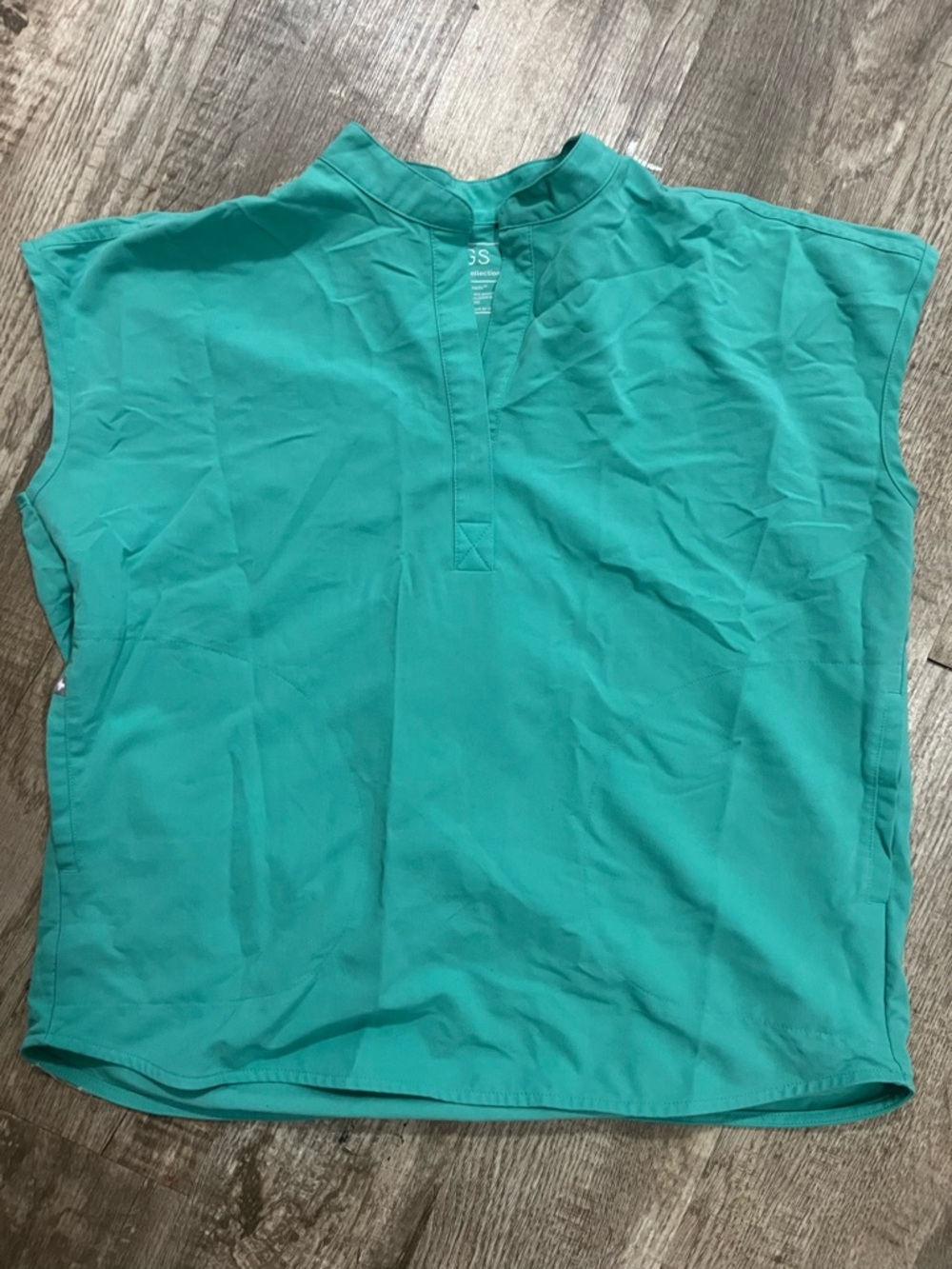 Figs Rafaela Oversized Scrub Top in Lagoon
